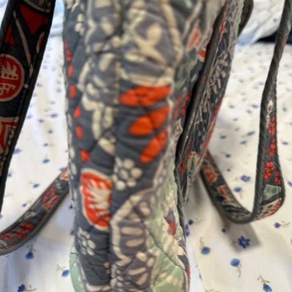 Vera Bradley Nomatic Floral Small Quilted Shoulder Tote Bag. Geometric Pattern. - Picture 9 of 14